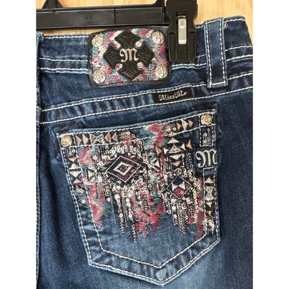 Miss Me Embellished Capri Jeans 32 Bling Studded Whiskered Crop Denim - Picture 6 of 9